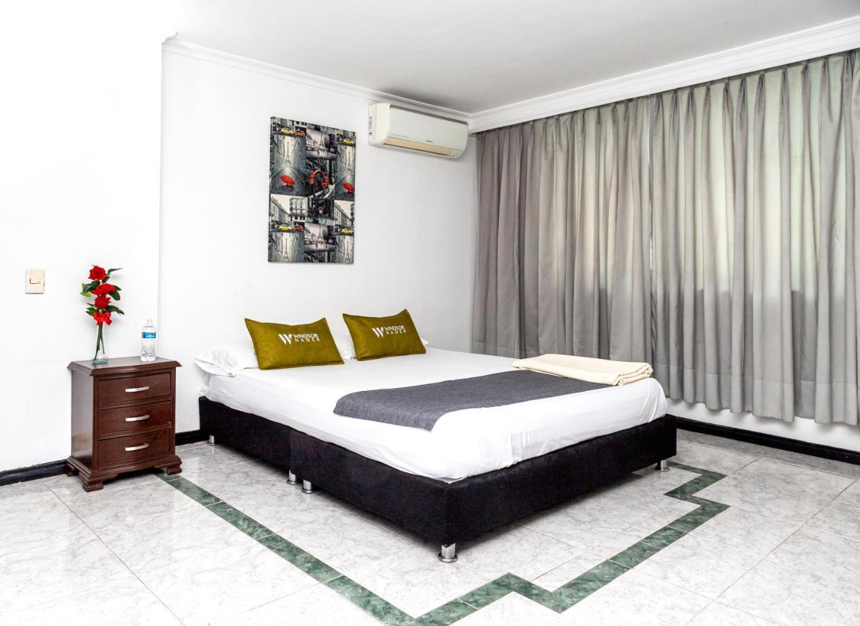 Hotel Windsor Plaza - Downtown Cali Buitenkant foto