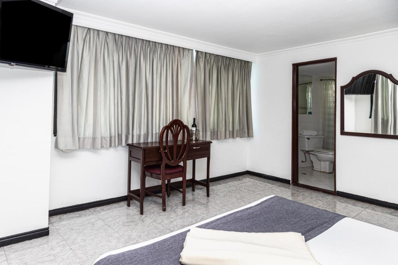 Hotel Windsor Plaza - Downtown Cali Buitenkant foto