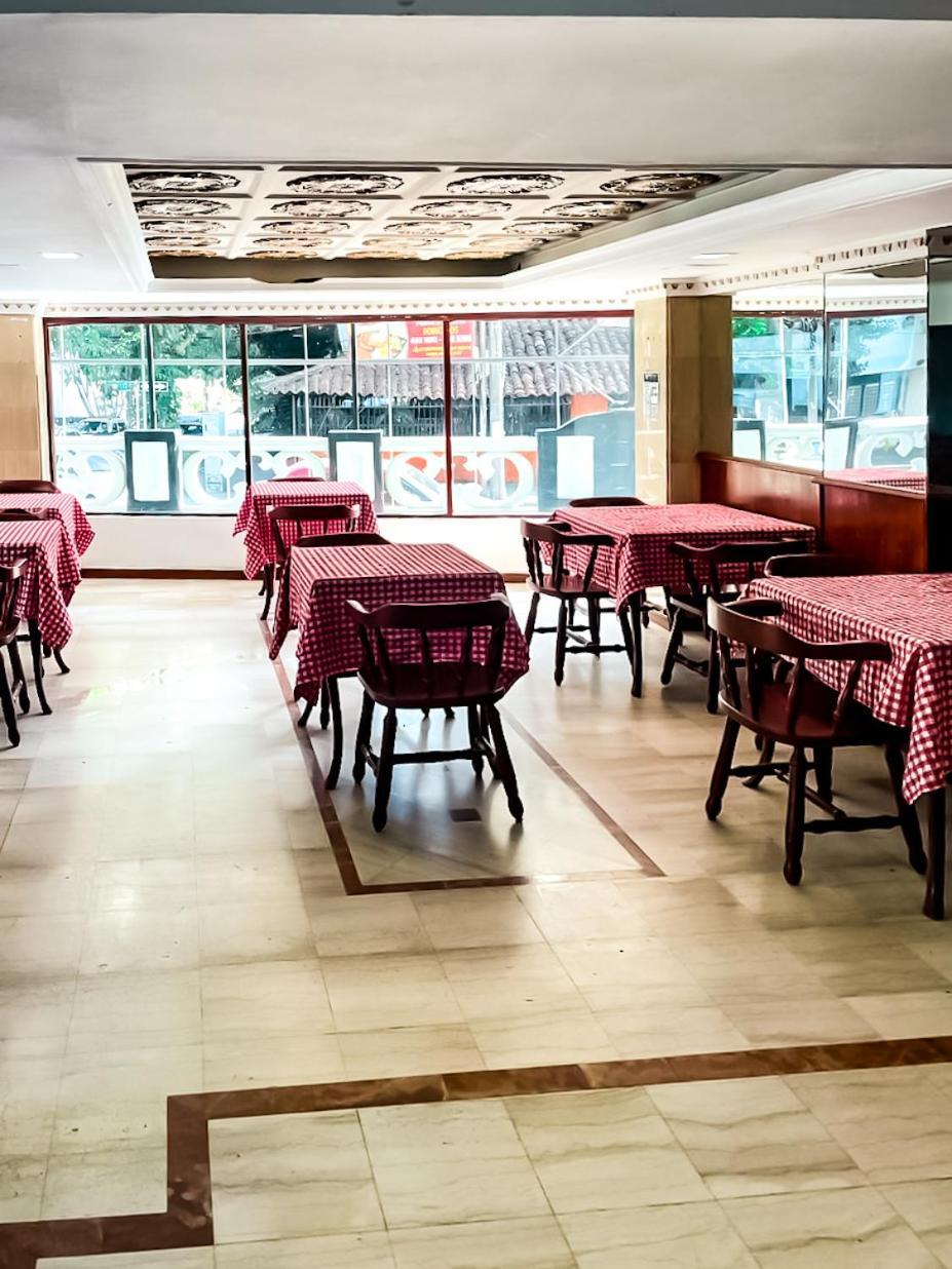 Hotel Windsor Plaza - Downtown Cali Buitenkant foto